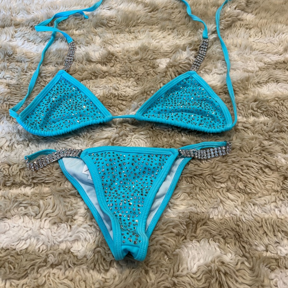 Competition suit